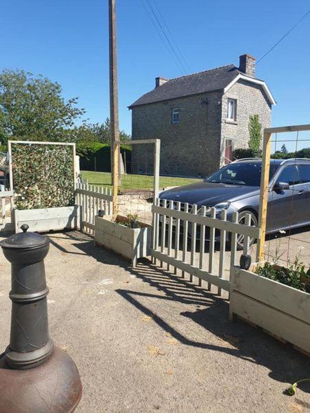 Le Petit Dragon Bed & Breakfast Plumaudan Eksteriør bilde