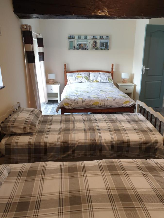 Le Petit Dragon Bed & Breakfast Plumaudan Eksteriør bilde